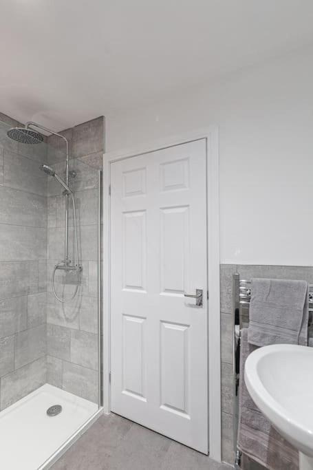 Park & Relax In 1Bd Central Liverpool Home Exterior photo